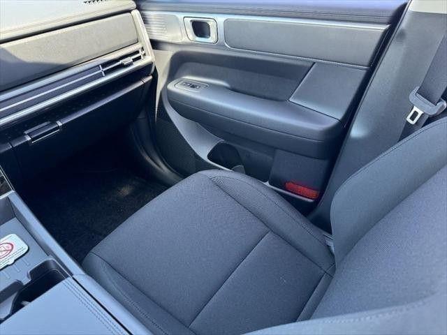 2025 Hyundai Santa Fe SE