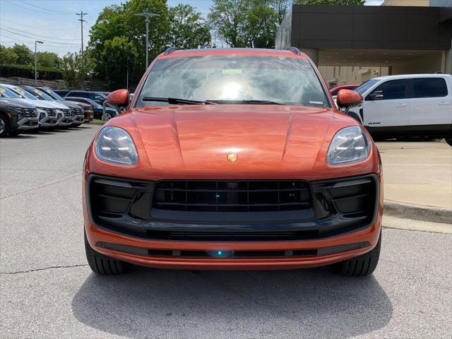 2022 Porsche Macan Base