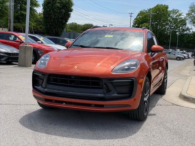 2022 Porsche Macan Base