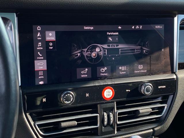 2022 Porsche Macan Base