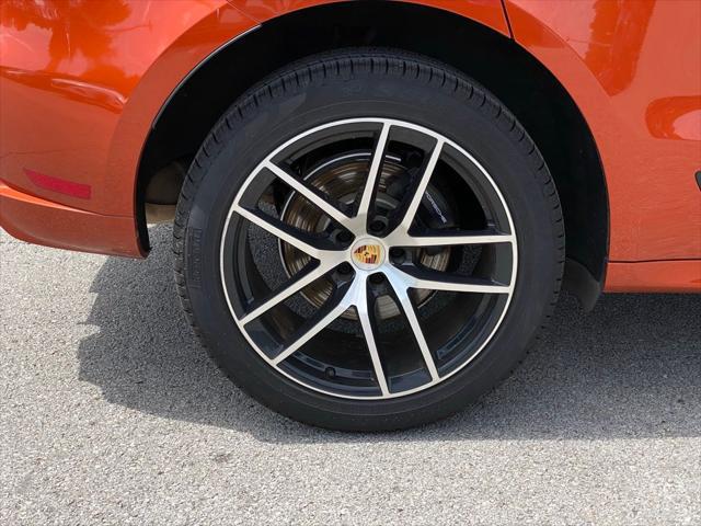 2022 Porsche Macan Base