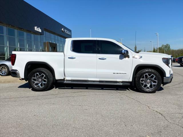 2023 GMC Sierra 1500 2WD Crew Cab Short Box SLT