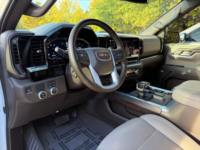 2023 GMC Sierra 1500 2WD Crew Cab Short Box SLT