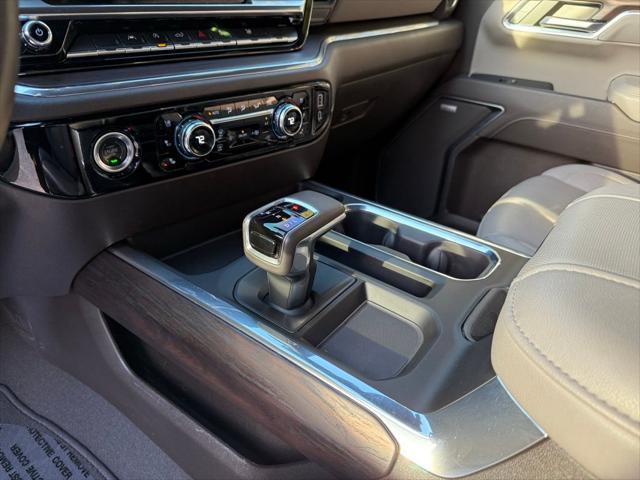 2023 GMC Sierra 1500 2WD Crew Cab Short Box SLT