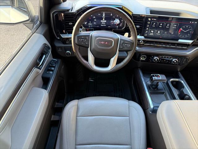 2023 GMC Sierra 1500 2WD Crew Cab Short Box SLT
