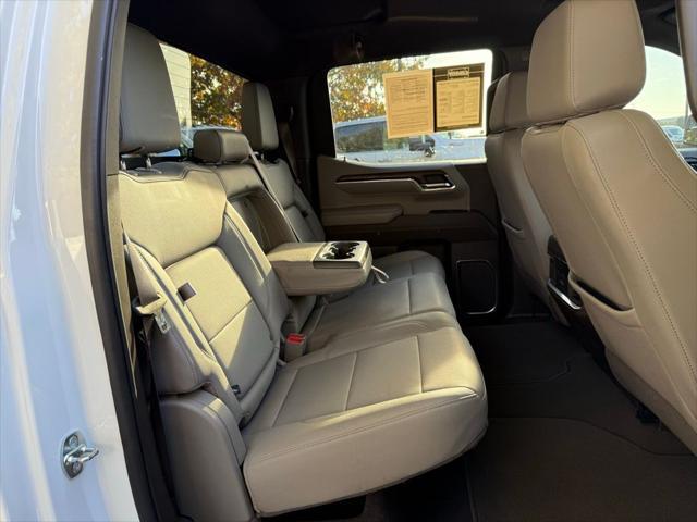 2023 GMC Sierra 1500 2WD Crew Cab Short Box SLT