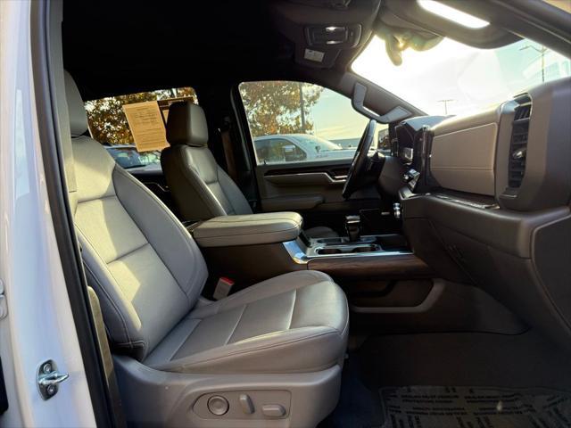 2023 GMC Sierra 1500 2WD Crew Cab Short Box SLT