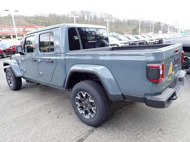2026 Jeep Gladiator GLADIATOR SAHARA 4X4