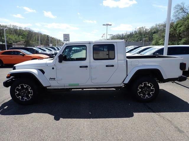2026 Jeep Gladiator GLADIATOR SAHARA 4X4 2026 Jeep Gladiator GLADIATOR SAHARA 4X4