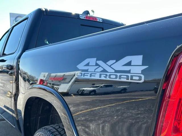 2026 Ram 1500 Laramie Crew Cab 4x4 5'7" Box