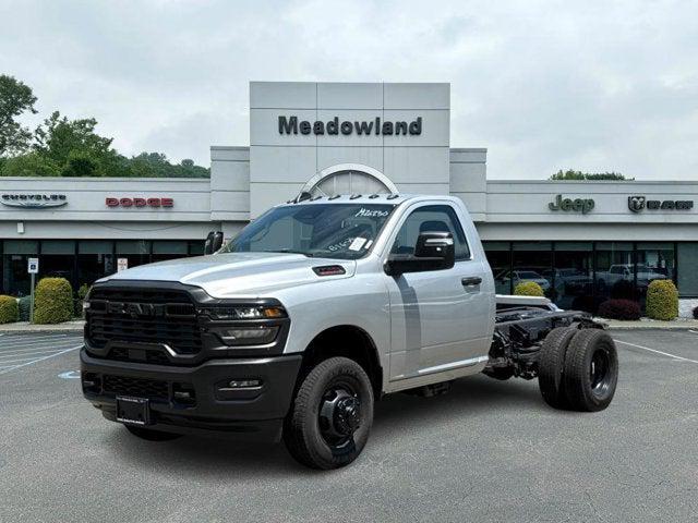 2026 RAM 3500 Chassis RAM 3500 TRADESMAN CHASSIS REGULAR CAB 4X4 60 CA