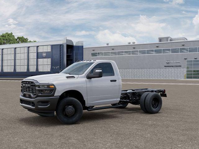 2026 RAM Ram 3500 Chassis Cab RAM 3500 TRADESMAN CHASSIS REGULAR CAB 4X4 60 CA