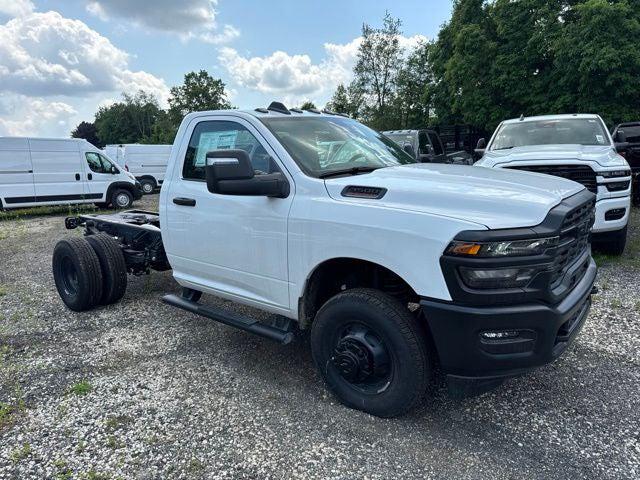 2026 RAM 3500 Chassis RAM 3500 TRADESMAN CHASSIS REGULAR CAB 4X4 60 CA