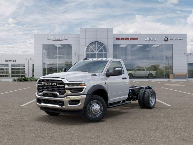 2026 RAM 5500 Chassis RAM 5500 TRADESMAN CHASSIS REGULAR CAB 4X4 60 CA