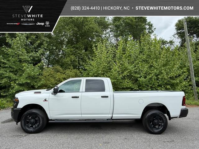 2026 RAM Ram 3500 RAM 3500 TRADESMAN CREW CAB 4X4 8 BOX