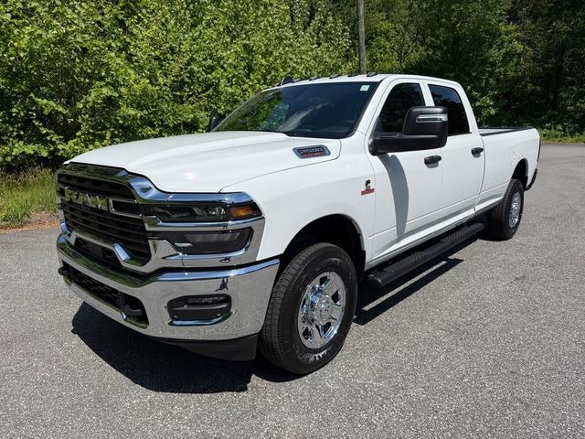 2026 Ram 2500 Tradesman Crew Cab 4x4 8' Box