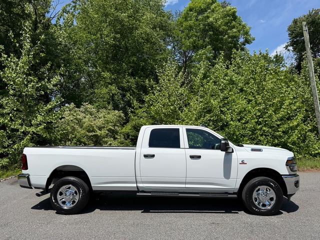 2026 Ram 2500 Tradesman Crew Cab 4x4 8' Box