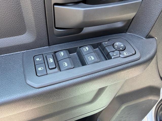 2026 Ram 2500 Tradesman Crew Cab 4x4 8' Box