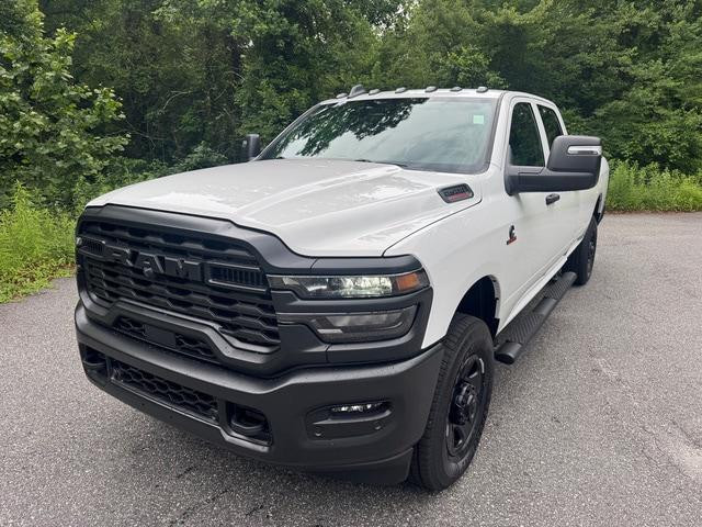 2026 Ram 2500 Tradesman Crew Cab 4x4 8' Box