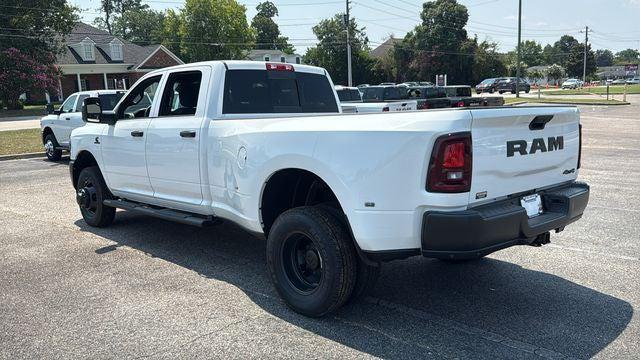 2026 Ram 3500 Tradesman Crew Cab 4x4 8 Box