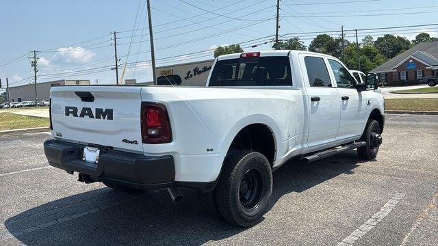 2026 Ram 3500 Tradesman Crew Cab 4x4 8 Box