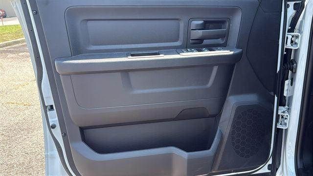 2026 Ram 3500 Tradesman Crew Cab 4x4 8 Box
