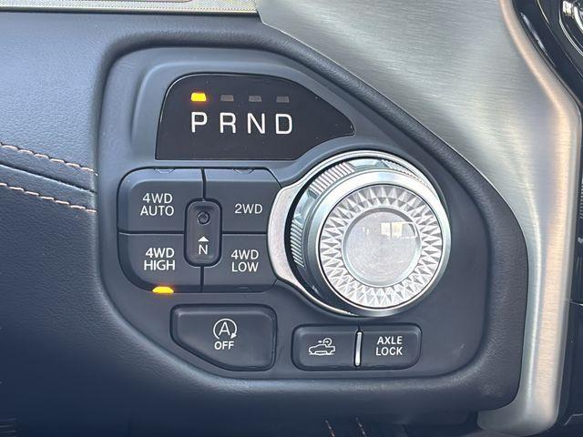 2026 Ram 1500 Tungsten Crew Cab 4x4 5'7" Box