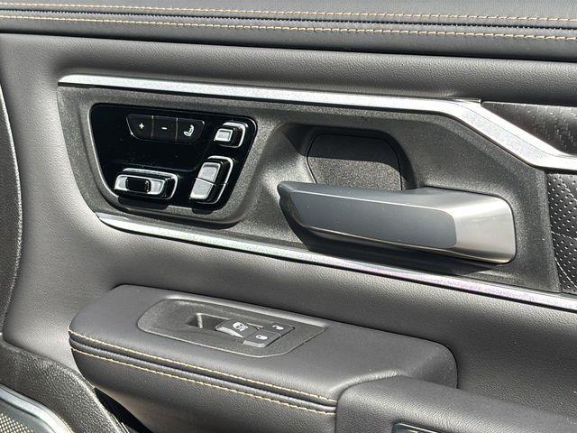 2026 Ram 1500 Tungsten Crew Cab 4x4 5'7" Box