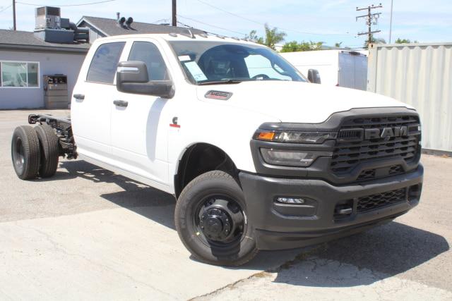 2026 RAM Ram 3500 Chassis Cab RAM 3500 TRADESMAN CREW CAB CHASSIS 4X2 60 CA