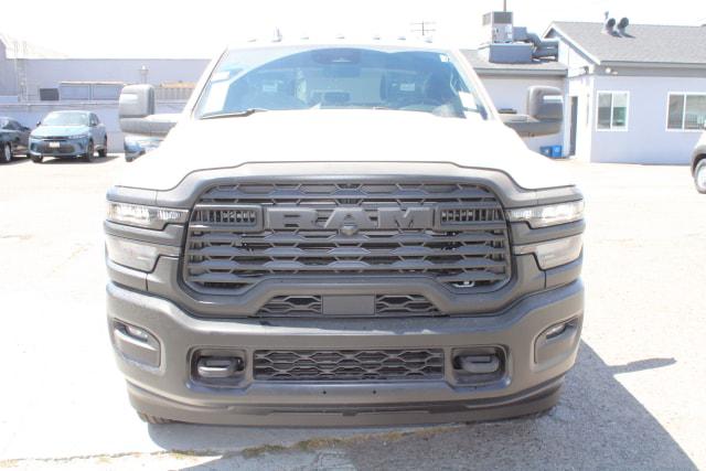 2026 RAM Ram 3500 Chassis Cab RAM 3500 TRADESMAN CREW CAB CHASSIS 4X2 60 CA
