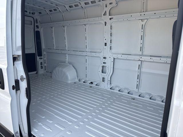 2026 Ram ProMaster Cargo Van Tradesman High Roof 159" WB EXT w/Pass Seat