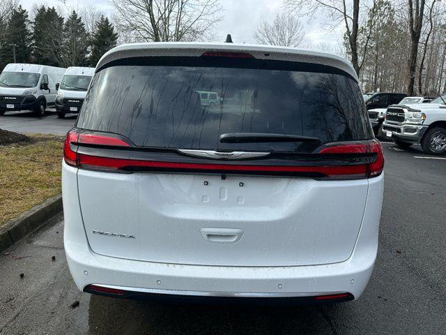 2026 Chrysler Pacifica Pinnacle
