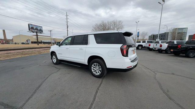 2025 Chevrolet Suburban 4WD LT