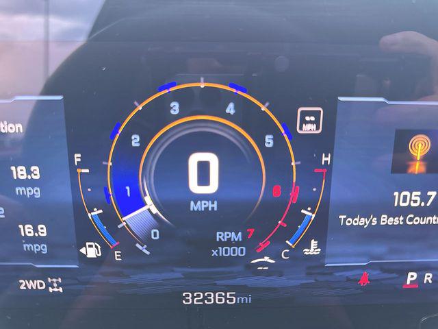 2025 Chevrolet Suburban 4WD LT