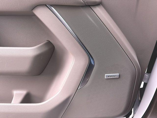 2025 Chevrolet Suburban 4WD LT