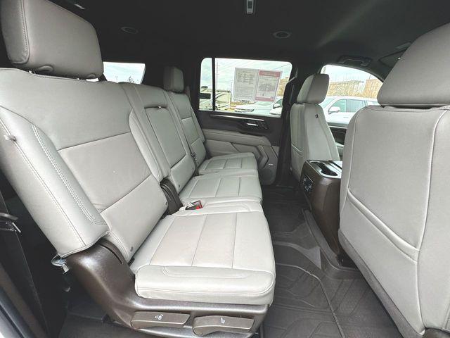2025 Chevrolet Suburban 4WD LT