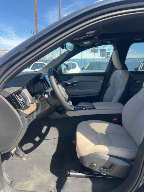 2026 Volvo XC90 Plus, B6 AWD Gas (mild hybrid), Gasoline, Bright, 7 Seats