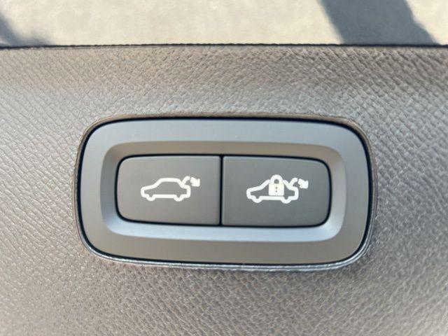 2026 Volvo XC90 Plus, B6 AWD Gas (mild hybrid), Gasoline, Bright, 7 Seats