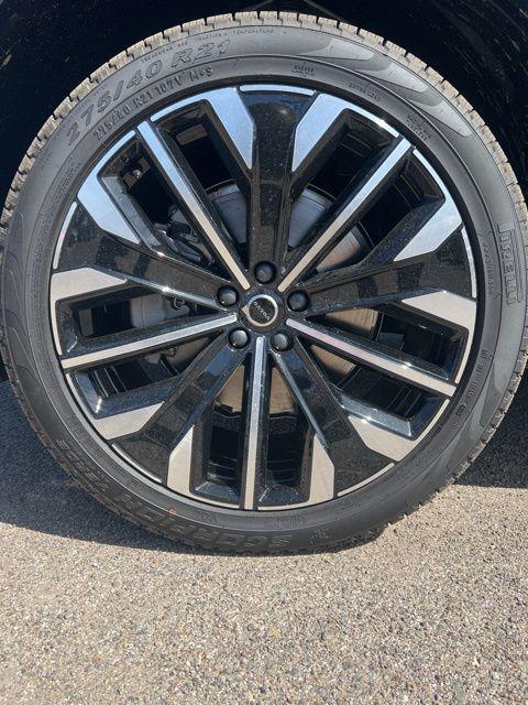 2026 Volvo XC90 Plus, B6 AWD Gas (mild hybrid), Gasoline, Bright, 7 Seats