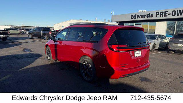 2026 Chrysler Pacifica Select AWD