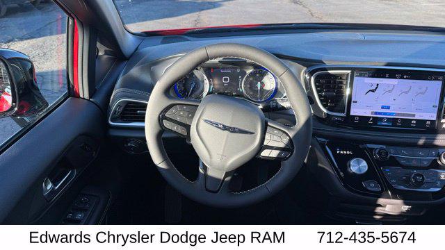 2026 Chrysler Pacifica Select AWD