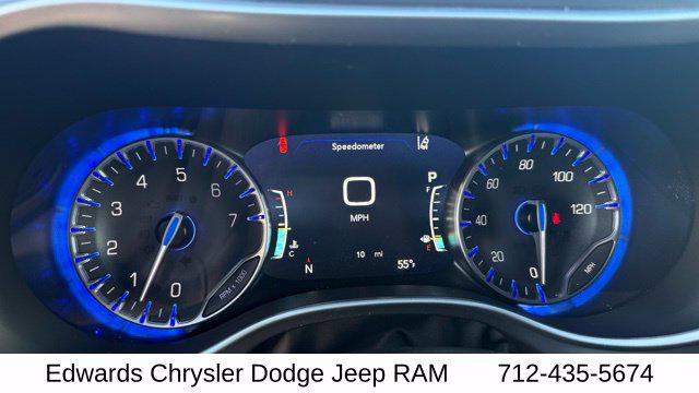 2026 Chrysler Pacifica Select AWD