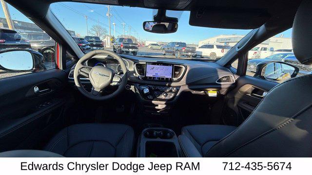 2026 Chrysler Pacifica Select AWD