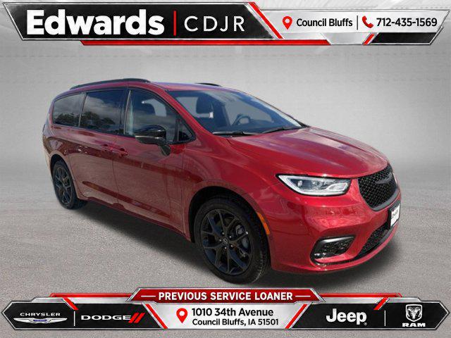 2026 Chrysler Pacifica Select AWD for sale in Council Bluffs, IA