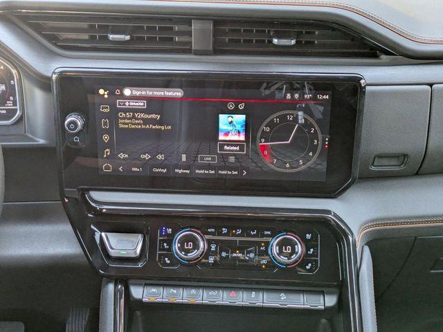 2025 GMC Sierra 1500 4WD Crew Cab Short Box AT4