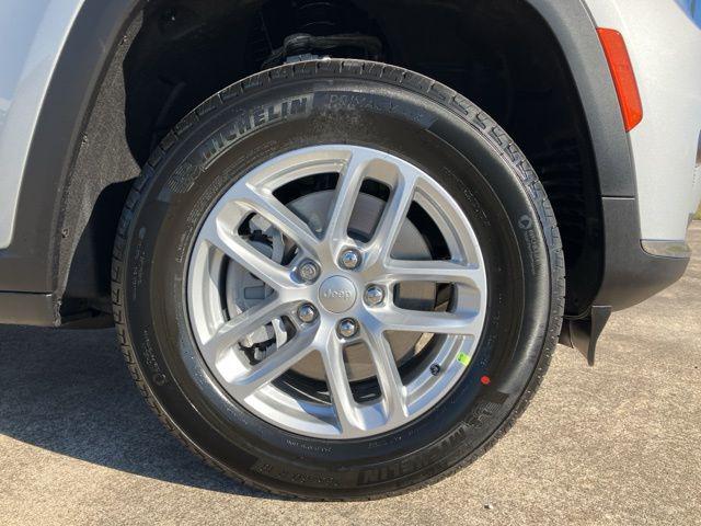2026 Jeep Grand Cherokee L Altitude 4x2