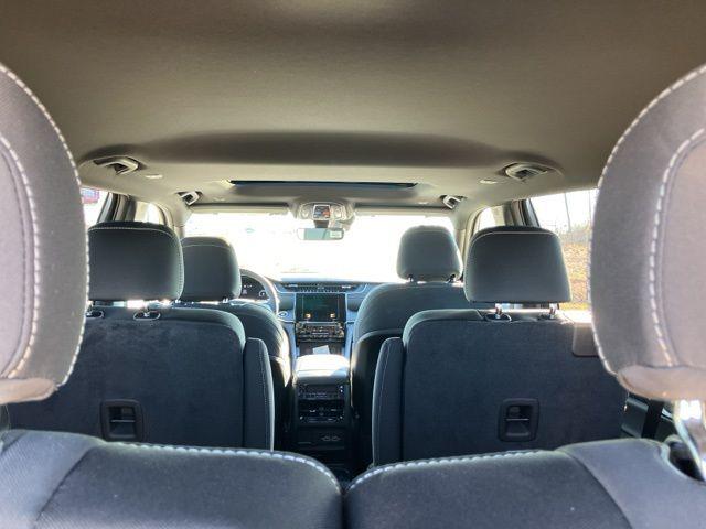 2026 Jeep Grand Cherokee L Altitude 4x2