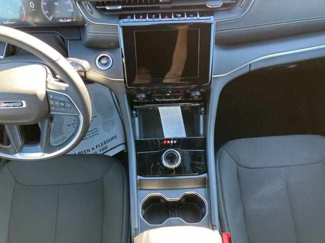 2026 Jeep Grand Cherokee L Altitude 4x2