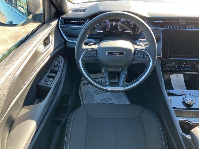 2026 Jeep Grand Cherokee L Altitude 4x2