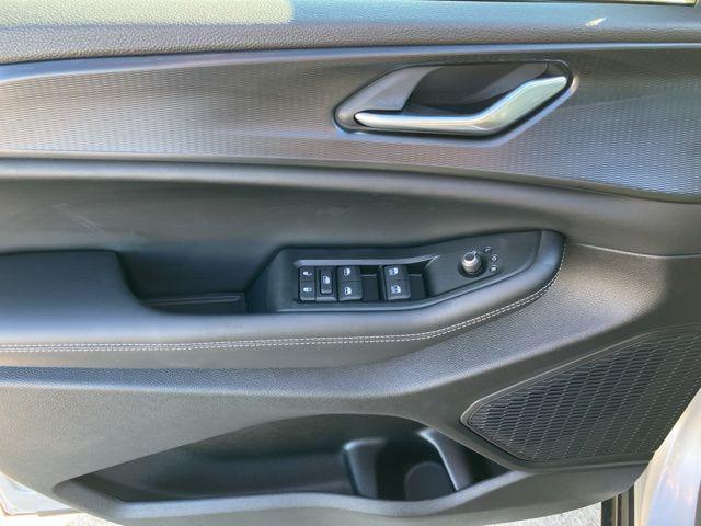2026 Jeep Grand Cherokee L Altitude 4x2